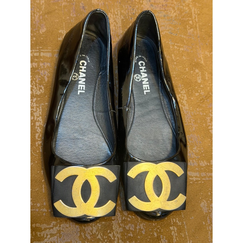 Chanel Black Patent Leather CC Logo Bow Ballet Flats Shoes 36 Made in Italy